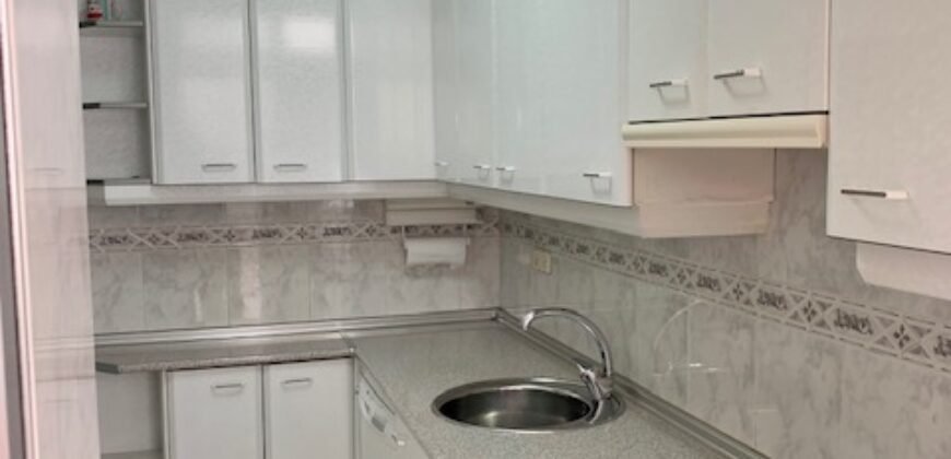 Piso en venta. Calle del Cine 50, Campamento, Latina, Madrid Piso en venta. Calle del Cine 50, Campamento, Latina, Madrid