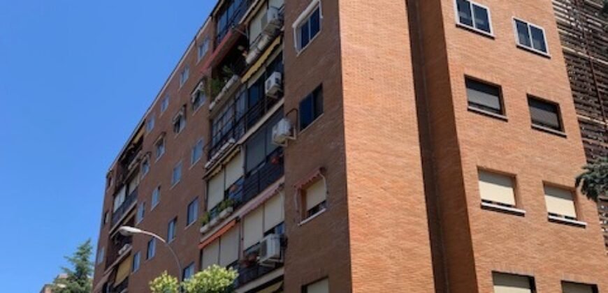 Piso en venta. Calle del Cine 50, Campamento, Latina, Madrid Piso en venta. Calle del Cine 50, Campamento, Latina, Madrid