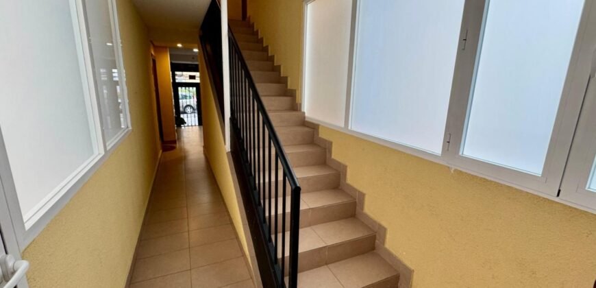 Piso en venta. Calle Villamanín, Lucero, Madrid