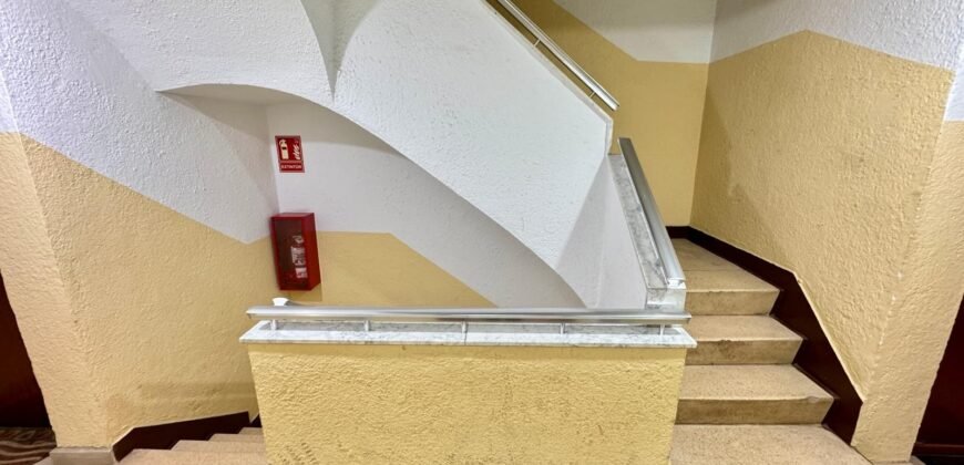 Piso en venta. Calle Serafín de Asís, Batán, Madrid