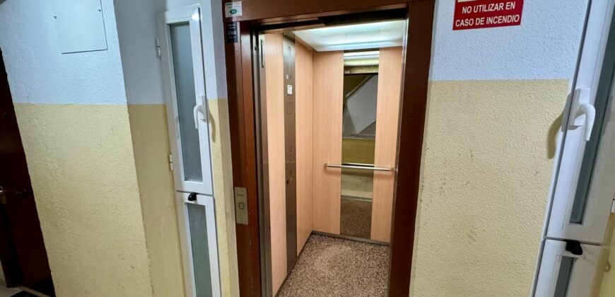 Piso en venta. Calle Serafín de Asís, Batán, Madrid