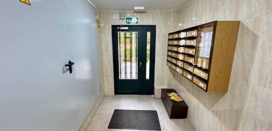 Piso en venta. Calle Serafín de Asís, Batán, Madrid