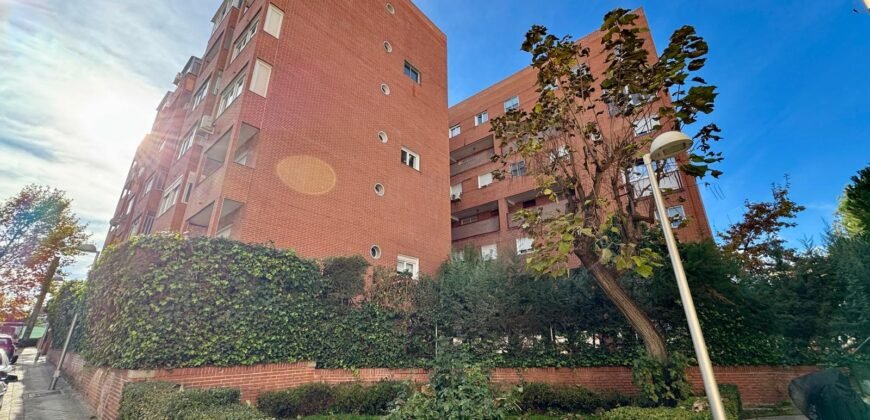 Piso en venta. Calle Serafín de Asís, Batán, Madrid