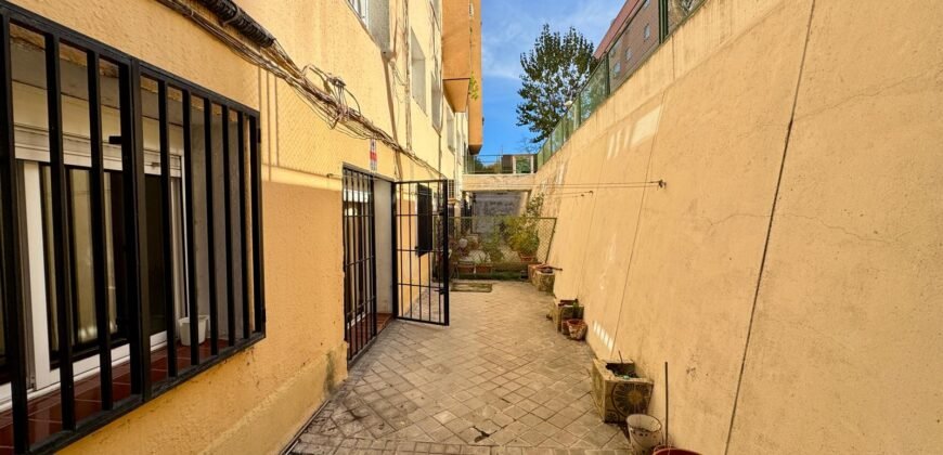 Piso en venta. Calle Serafín de Asís, Batán, Madrid