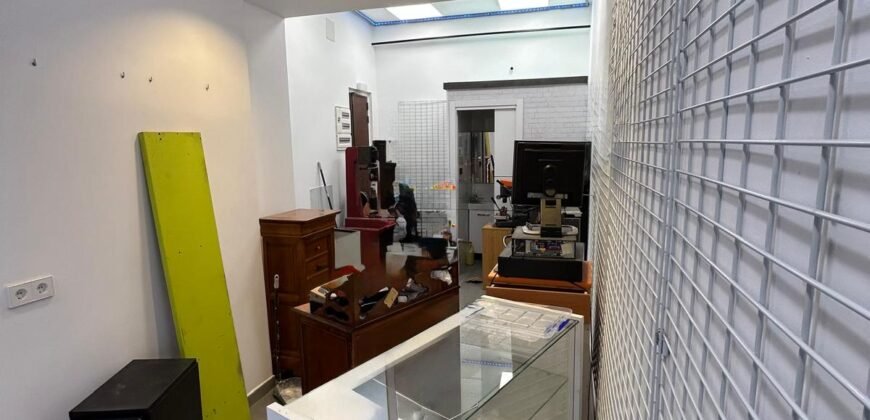 Local en alquiler. Calle de Antonio de Leyva, Opañel, Carabanchel