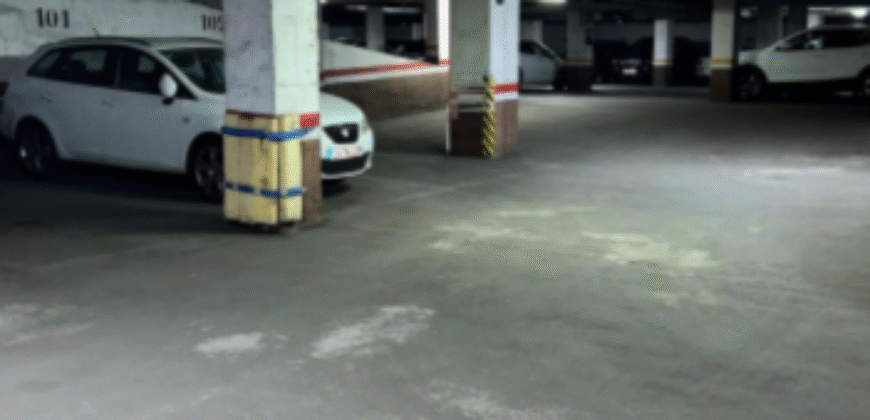 Garaje en venta. Calle Carboneras, Lucero, Latina, Madrid