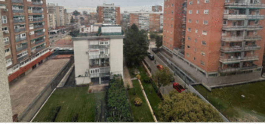 Piso en venta en Avenida del Padre Piquer, Aluche, Latina, Madrid