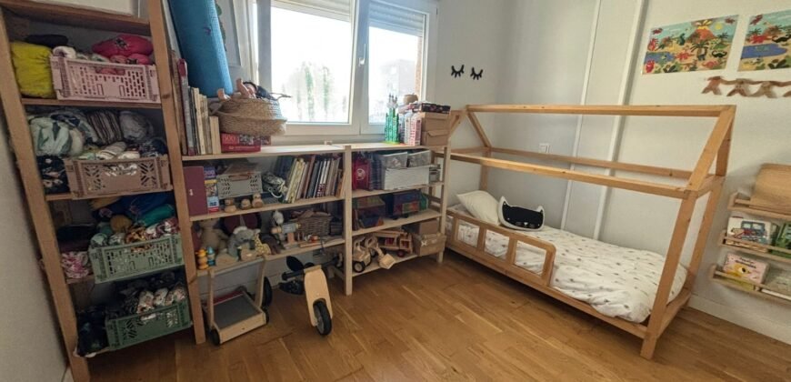 Piso en venta. Calle del Cine, Campamento, Latina, Madrid