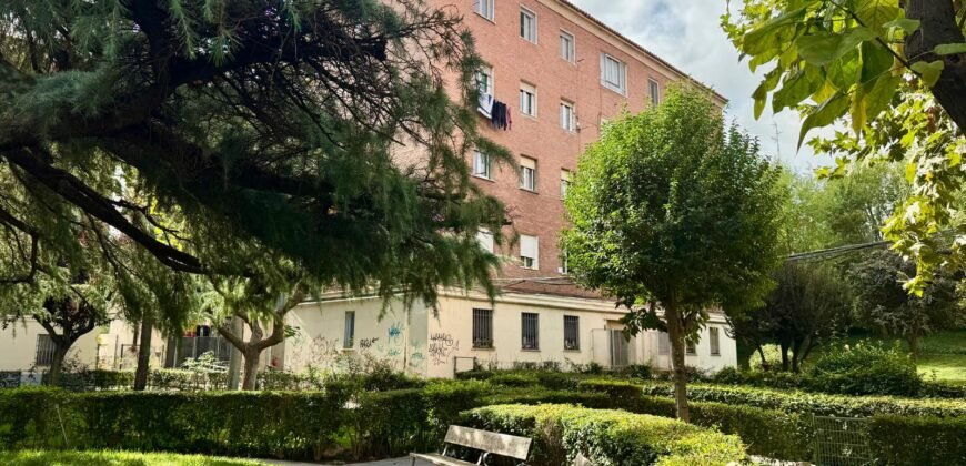 Piso en venta. Calle Villagarcía, Lucero, Latina, Madrid