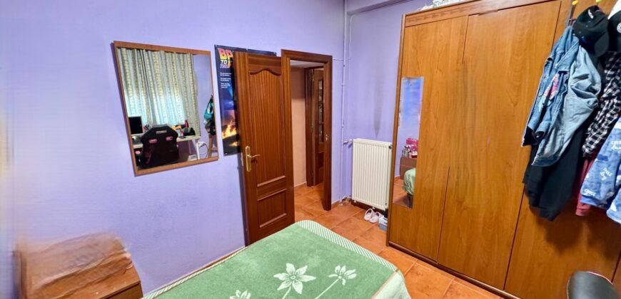Piso en venta. Calle Villagarcía, Lucero, Latina, Madrid