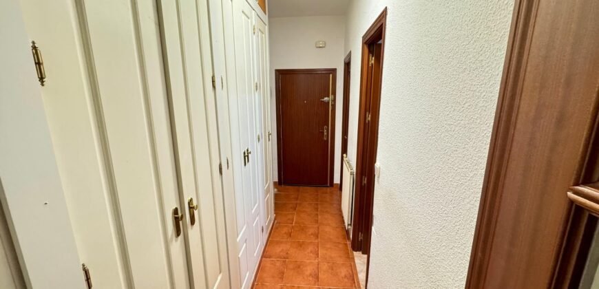 Piso en venta. Calle Villagarcía, Lucero, Latina, Madrid
